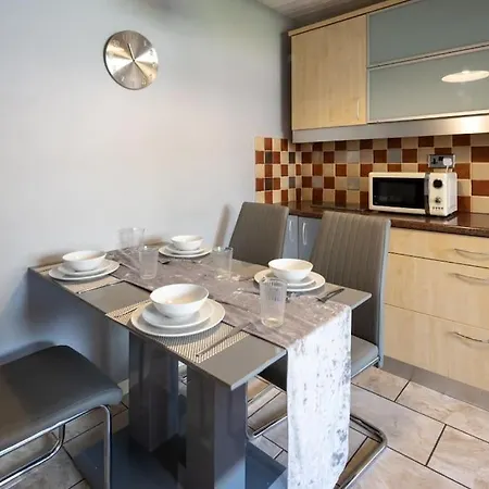 דירה Cozy 3 Bed Garden House